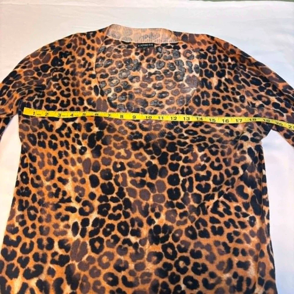 Express Leopard Print Deep V Lightweight Sweater Top Size Large Y2K - Picture 5 of 6